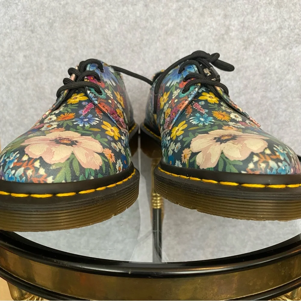 D23 Dr Martens Wanderlust Oxford 9 - Picture 6 of 16